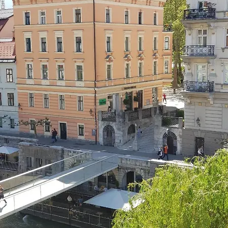 Above Ljubljanica River Apartment